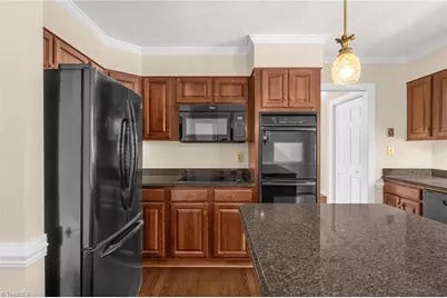 6001 Muirfield Drive, Greensboro, NC 27410 - Photo 9