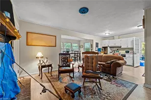 6203 Roblyn Rd, Greensboro, NC 27410 - Photo 17