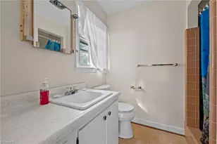 6203 Roblyn Rd, Greensboro, NC 27410 - Photo 15