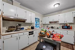 6203 Roblyn Rd, Greensboro, NC 27410 - Photo 21