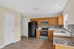 3518 Panarama Dr, Greensboro, NC 27405 - Photo 7