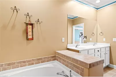 400 Southlake Court, Lexington, NC 27295 - Photo 19