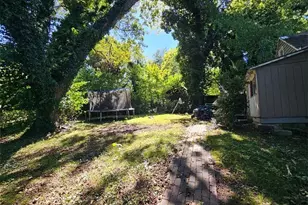 105 Academy St, Madison, NC 27025 - Photo 3