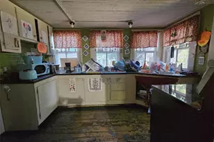 105 Academy St, Madison, NC 27025 - Photo 5