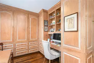 402 Parkmont Dr, Greensboro, NC 27408 - Photo 35