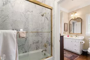 402 Parkmont Dr, Greensboro, NC 27408 - Photo 29