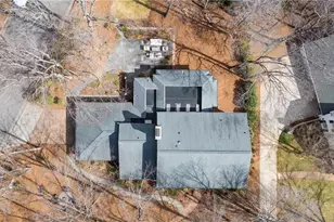 402 Parkmont Dr, Greensboro, NC 27408 - Photo 47