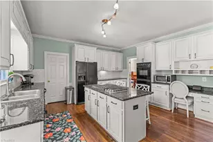 3802 Buncombe Dr, Greensboro, NC 27407 - Photo 9