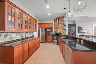 360 S Elm St, Greensboro, NC 27401 - Photo 15