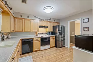 328 Country Club Rd, Wilkesboro, NC 28697 - Photo 7