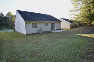 2553 Stratford Lake Rd, Winston-Salem, NC 27103 - Photo 19