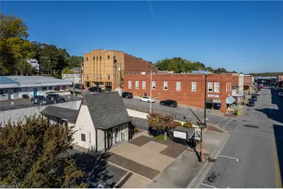 202 W Main Street, Elkin, NC 28621 - Photo 21
