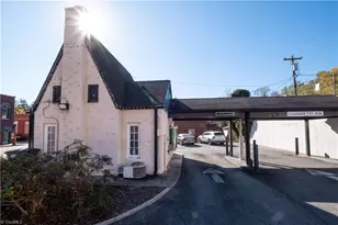 202 W Main St, Elkin, NC 28621 - Photo 9