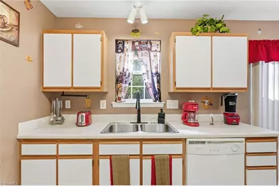 3772 Cheshire Place Court, Winston-Salem, NC 27106 - Photo 13