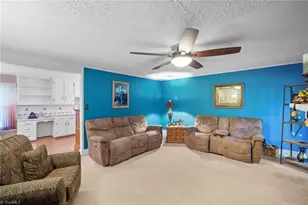 19 Colonial Dr, Lexington, NC 27292 - Photo 11