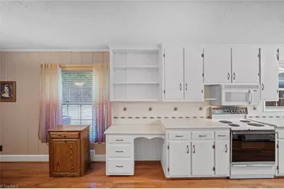 19 Colonial Drive, Lexington, NC 27292 - Photo 5