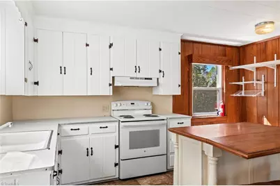 2878 Amber Lane NE, Walkertown, NC 27105 - Photo 7