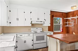 2878 Amber Ln NE, Walkertown, NC 27105 - Photo 7