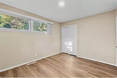 2523 Overbrook Drive, Greensboro, NC 27408 - Photo 27