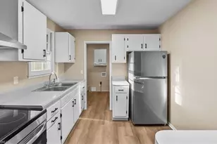 2523 Overbrook Dr, Greensboro, NC 27408 - Photo 15