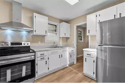 2523 Overbrook Drive, Greensboro, NC 27408 - Photo 17