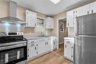 2523 Overbrook Dr, Greensboro, NC 27408 - Photo 17