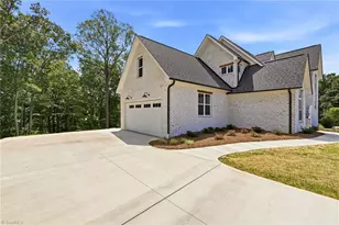293 Old Heritage Dr, Winston-Salem, NC 27107 - Photo 3