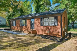 1907 Apex Pl, High Point, NC 27260 - Photo 3