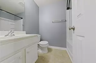 4325 Cedarcroft Ct, Greensboro, NC 27409 - Photo 11