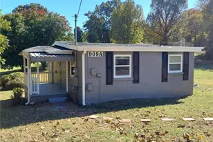 909 Old Thomasville Rd, High Point, NC 27260 - Photo 3