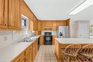 6464 Bonlee Bennett Rd, Bear Creek, NC 27207 - Photo 13