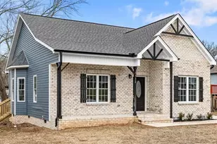 3912 Fairall Dr, Greensboro, NC 27401 - Photo 3