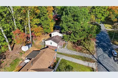 1000 Pineburr Road, Jamestown, NC 27282 - Photo 25