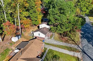 1000 Pineburr Rd, Jamestown, NC 27282 - Photo 25