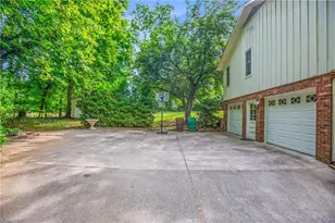 931 Nottingham Rd, High Point, NC 27262 - Photo 33