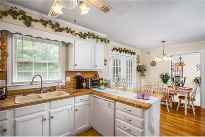 931 Nottingham Road, High Point, NC 27262 - Photo 9