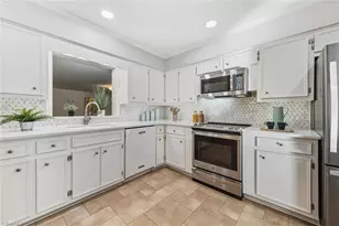 1004 Sherwood Dr, Burlington, NC 27215 - Photo 7