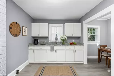 516 Avon Avenue, Burlington, NC 27215 - Photo 17