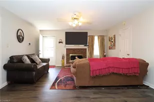 1711 Hanover Ct, High Point, NC 27265 - Photo 9