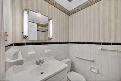 2174 Woodland Avenue, Burlington, NC 27215 - Photo 17