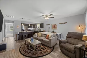 102 E Gene Hairston St, Madison, NC 27025 - Photo 5