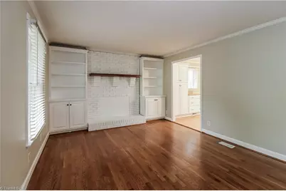 2910 Shamrock Drive, Greensboro, NC 27408 - Photo 3