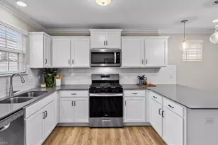 200 Berryfield Dr, Greensboro, NC 27410 - Photo 11