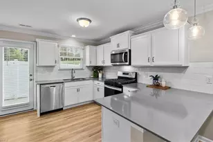 200 Berryfield Dr, Greensboro, NC 27410 - Photo 9