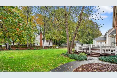 2606 Regents Park Lane, Greensboro, NC 27455 - Photo 37