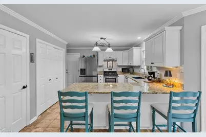 2606 Regents Park Lane, Greensboro, NC 27455 - Photo 13