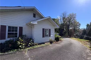 531 Elk Spur St, Elkin, NC 28621 - Photo 17