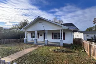 531 Elk Spur St, Elkin, NC 28621 - Photo 3