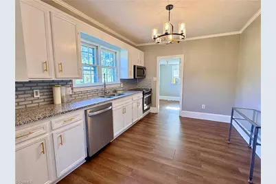 531 Elk Spur Street, Elkin, NC 28621 - Photo 5