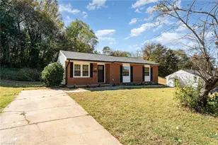 3924 Oak Ridge Dr, Winston-Salem, NC 27105 - Photo 3